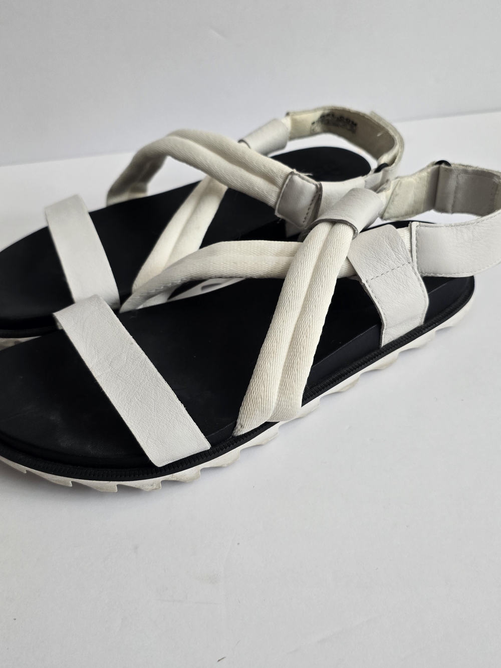 Sorel Roaming Decon Leather Sandals White Sea Salt Black Size 9 Women's